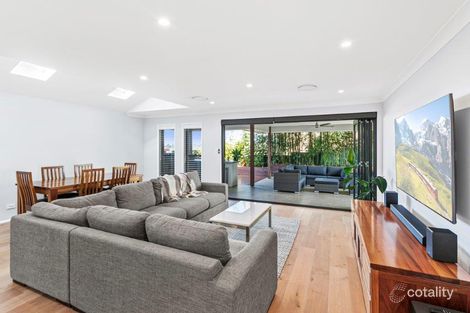 Property photo of 8 The Circuit Shellharbour NSW 2529