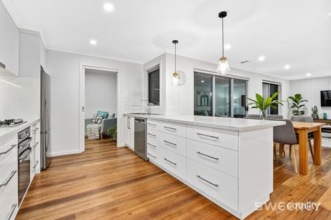 Property photo of 10 Peppermint Court Altona Meadows VIC 3028