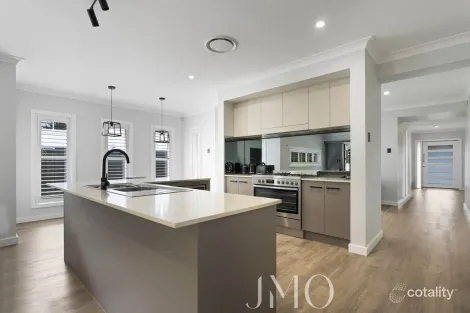 Property photo of 20 Bloomfield Court Ormeau QLD 4208