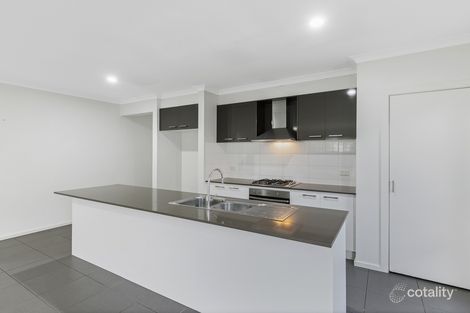 Property photo of 11 Lambertia Crescent Manor Lakes VIC 3024