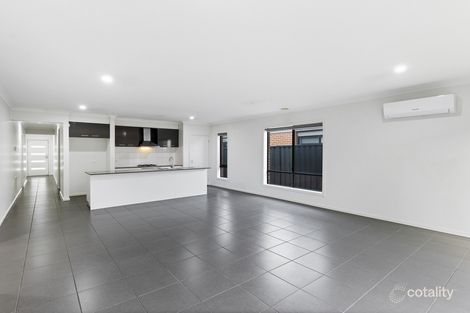 Property photo of 11 Lambertia Crescent Manor Lakes VIC 3024