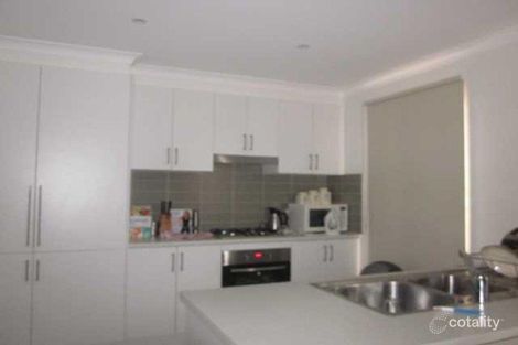 Property photo of 2 Pittos Avenue Brookfield VIC 3338