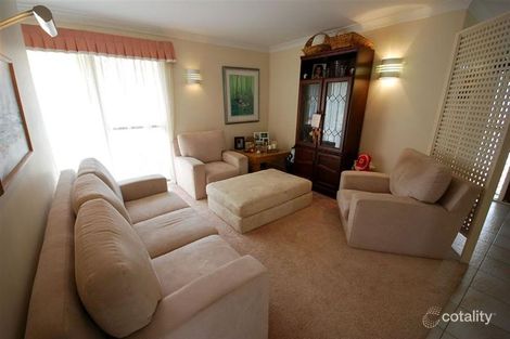 Property photo of 8 Selleck Close McDowall QLD 4053
