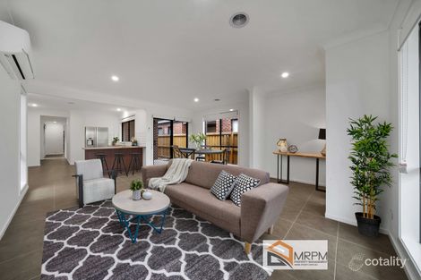 Property photo of 31 Mansfield Drive Werribee VIC 3030