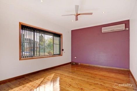 Property photo of 79 Mirrabooka Road Lake Heights NSW 2502