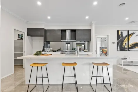 Property photo of 12 Dolcetto Drive Berwick VIC 3806