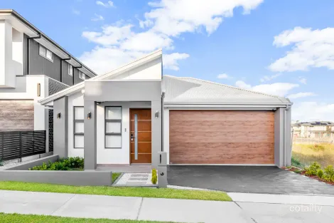 Property photo of 8 Flying Fox Circuit Oakville NSW 2765