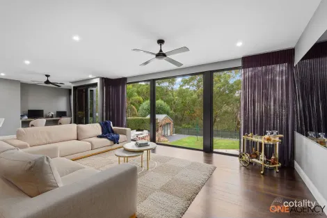 Property photo of 23 Angophora Place Alfords Point NSW 2234