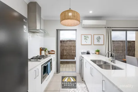 Property photo of 32 Arrowsmith Drive Dalyellup WA 6230