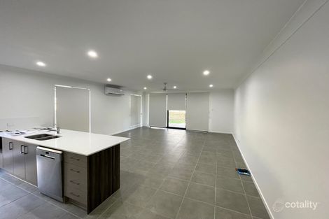 Property photo of 10 Cressbrook Circuit Deebing Heights QLD 4306