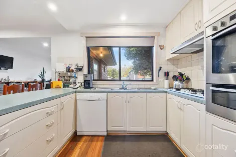 Property photo of 19 Edgewood Court Delacombe VIC 3356