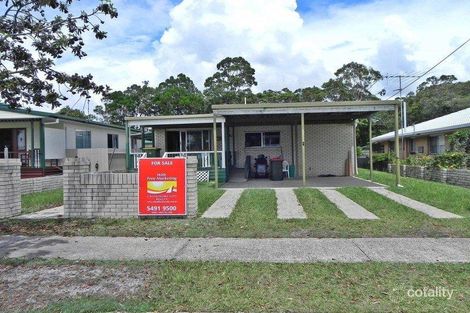 Property photo of 30 Blaxland Street Golden Beach QLD 4551