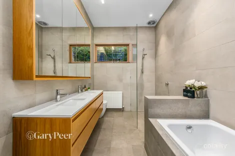 Property photo of 4 Stanley Parade Caulfield North VIC 3161