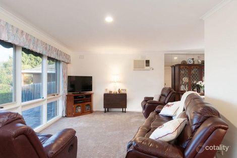 Property photo of 8 Trenton Place Mooroolbark VIC 3138