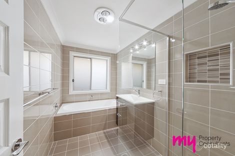 Property photo of 3 Birtle Street The Oaks NSW 2570