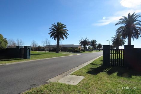 Property photo of 29 Eagle Bay Terrace Paynesville VIC 3880