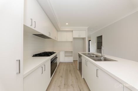 Property photo of 13 Foote Way Clyde VIC 3978