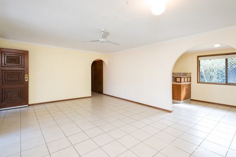 Property photo of 42 Camden Court Helensvale QLD 4212