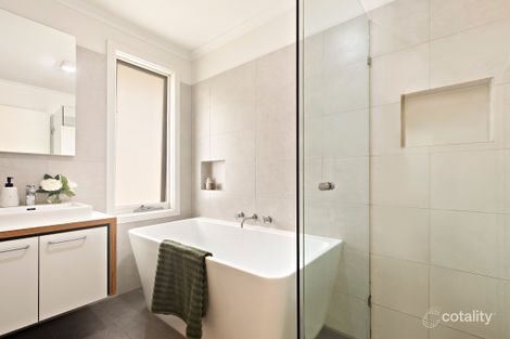 Property photo of 2 Ambon Avenue Deer Park VIC 3023