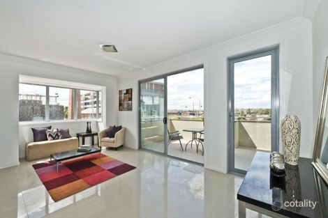 Property photo of 10/7 Wardens Walk Coburg VIC 3058