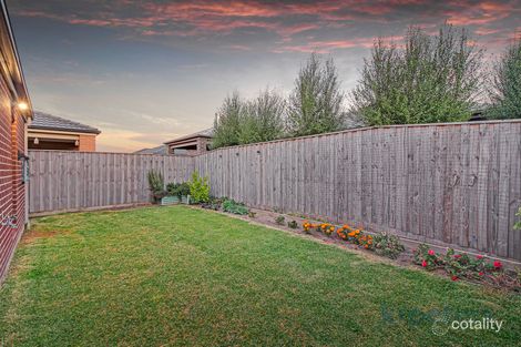 4 Mulligan Cct, Officer, VIC 3809