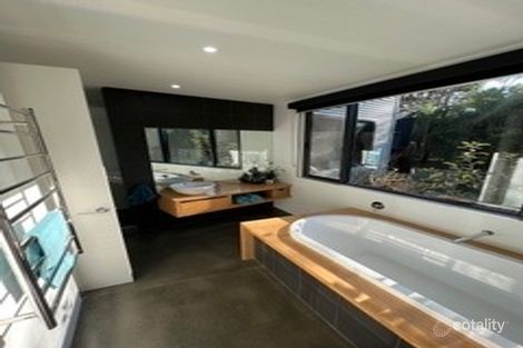 67 Ash Ave, Sandy Point, VIC 3959