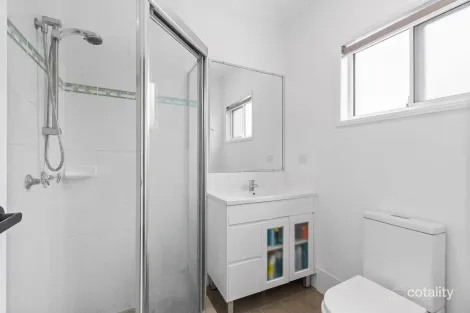 Property photo of 38 Palma Crescent Varsity Lakes QLD 4227