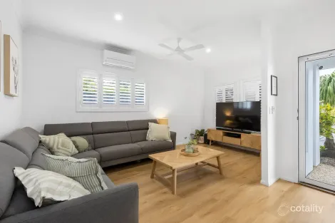 Property photo of 38 Palma Crescent Varsity Lakes QLD 4227