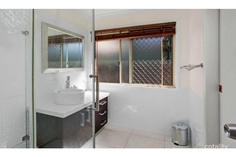 Property photo of 1 Tinaroo Place Tewantin QLD 4565