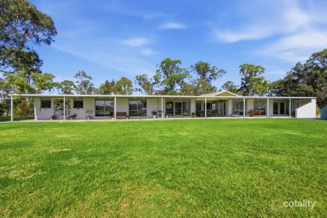 30 Cemetery Rd, Toongabbie, VIC 3856