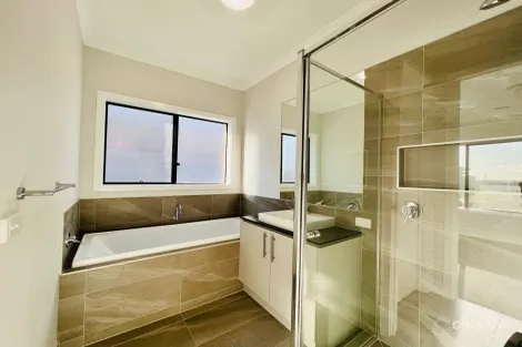 Property photo of 6 Wilderness Road Fraser Rise VIC 3336