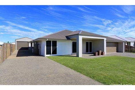 Property photo of 14 Beech Links Drive Ashfield QLD 4670