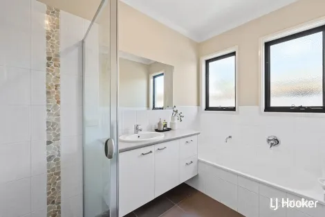 Property photo of 59 Henry Sutton Circuit Dunlop ACT 2615