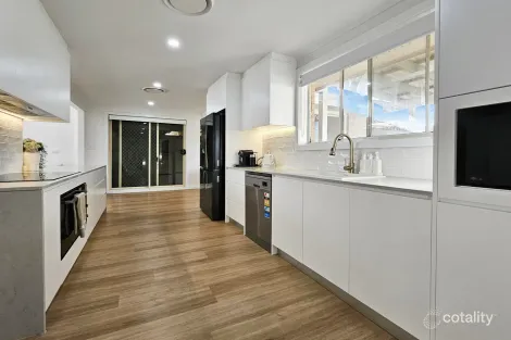 Property photo of 8 Supply Avenue Lurnea NSW 2170