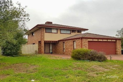 Property photo of 11 Berthon Crescent Hillside VIC 3037