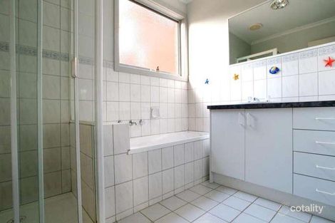 Property photo of 19 Yarraridge Drive Chirnside Park VIC 3116