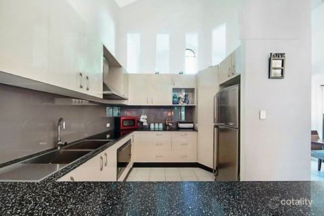 Property photo of 4 Maidenhead Court Oxenford QLD 4210