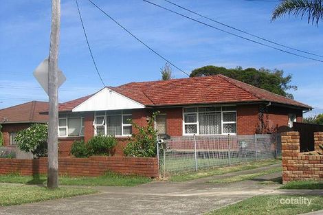 36 Tennyson Rd, Greenacre, NSW 2190