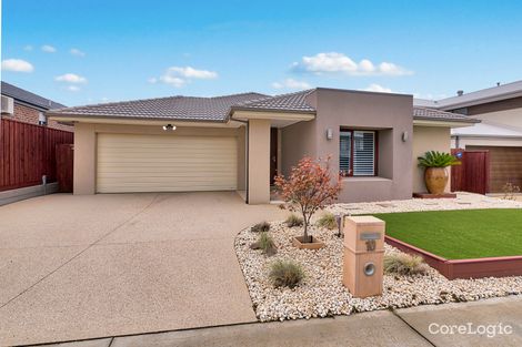 Property photo of 10 Carberry Drive Clyde North VIC 3978