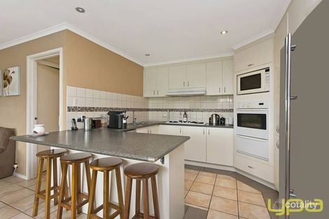 Property photo of 2 Windarra Court Sunbury VIC 3429