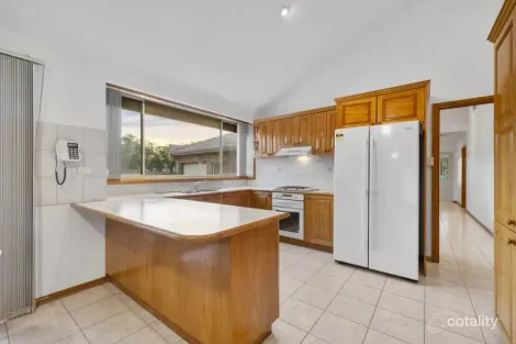 Property photo of 13 Hallmark Place Keilor Downs VIC 3038