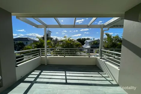 Property photo of 12/12 Loftus Street Narrabeen NSW 2101