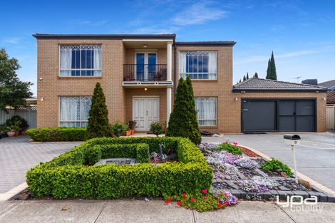 Property photo of 9 Tamborine Way Caroline Springs VIC 3023