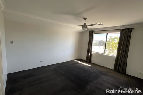 Property photo of 19 Kendale Way Meadow Springs WA 6210