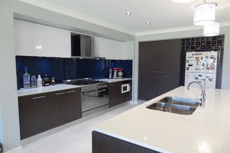 Property photo of 14 Foothills Terrace Glenmore Park NSW 2745