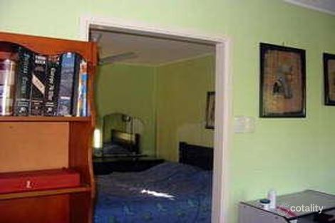 Property photo of 28-30 Pine Avenue Lamb Island QLD 4184