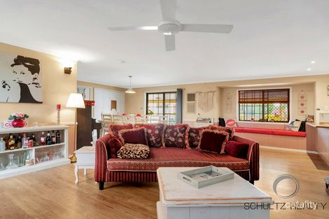 Property photo of 18 Vermont Crescent Mount Warren Park QLD 4207