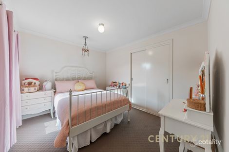 Property photo of 9 Spinebill Court Pakenham VIC 3810