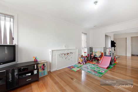 Property photo of 8 York Court Keysborough VIC 3173