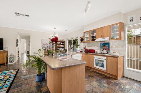 Property photo of 13 Stokes Green Pakenham VIC 3810